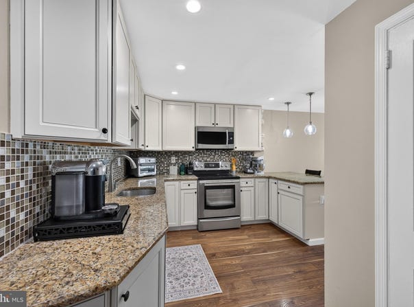 560 HOLMES Road, MORTON, PA 19070
