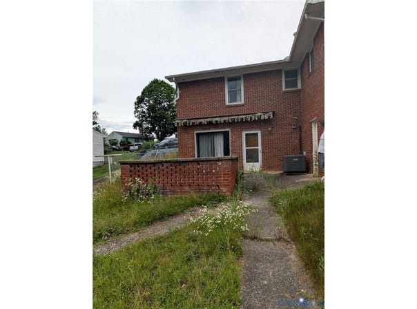 112 Joan Circle, Staunton, VA 24401
