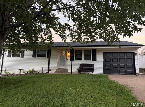 2270 Summit Drive, Arnold, MO 63010