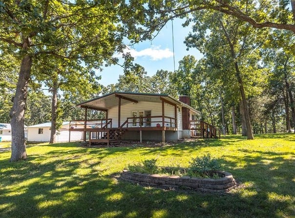 777 Squaw Road, Cuba, MO 65453