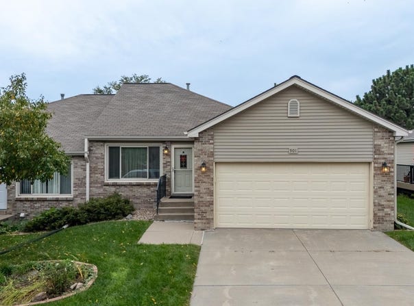 901 Phillips Drive, Lincoln, NE 68521