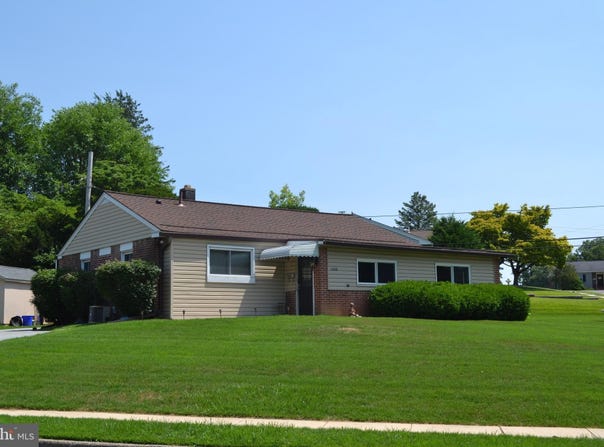 2220 BALDWIN RUN Drive, ASTON, PA 19014