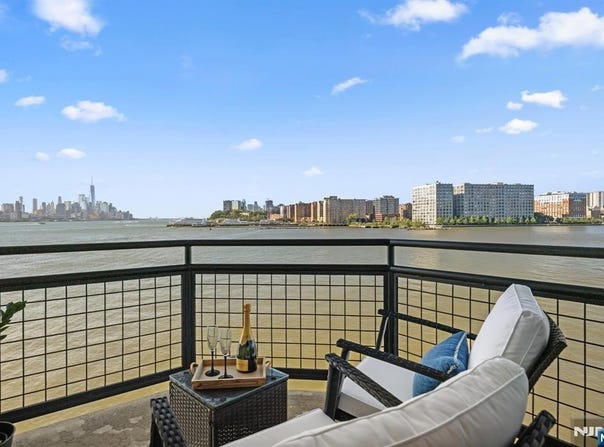 600 Harbor Boulevard, Weehawken, NJ 07086