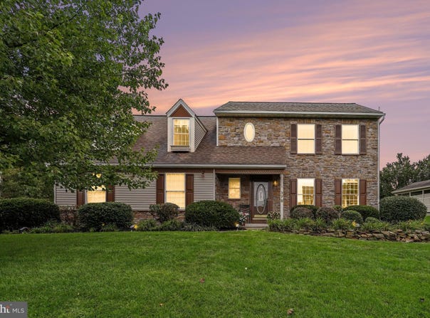 378 SQUIRE Lane, LITITZ, PA 17543