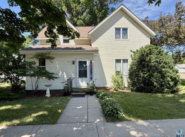 801 Mechanic St, Edgerton, MN 56128