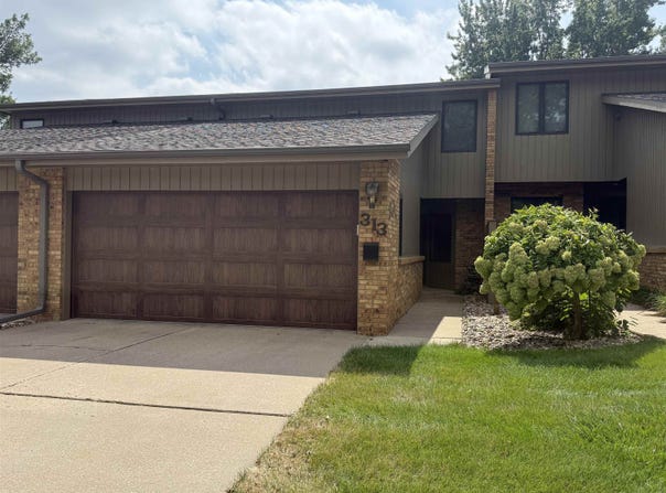 313 E 26TH, Yankton, SD 57078