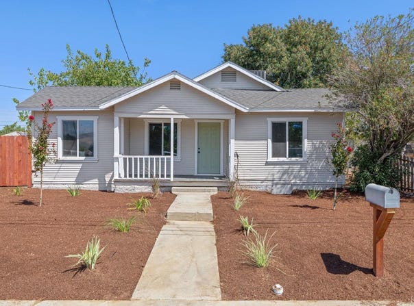 501 E Stanislaus Street, Avenal, CA 93204