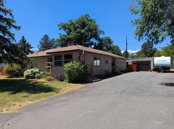 320 N Quincy Ave, Hines, OR 97738
