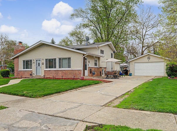 103 Willow Street, Park Forest, IL 60466