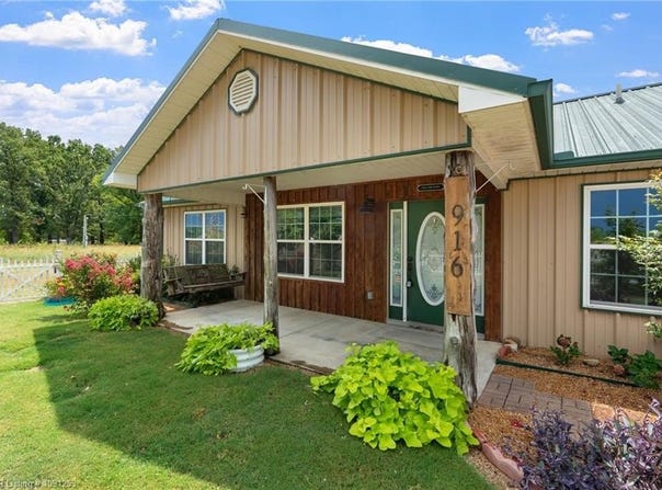 916 Heather LN, Van Buren, AR 72956