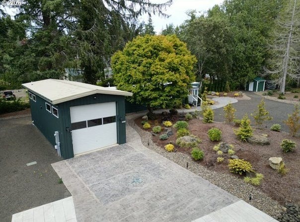 85313 GLENADA Rd, Florence, OR 97439