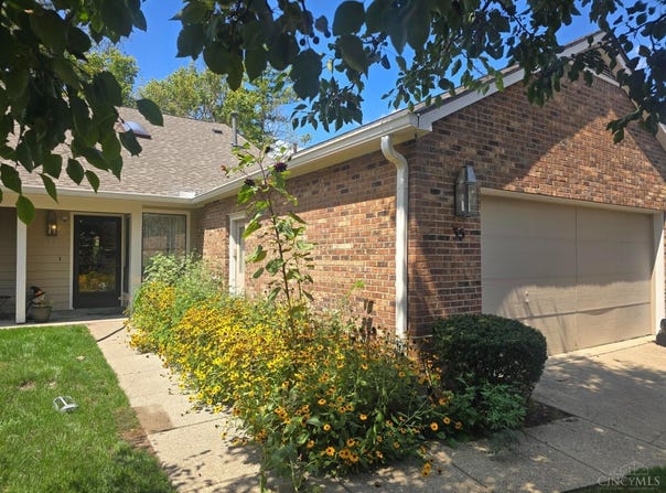 35 Evergreen Circle, Wyoming, OH 45215