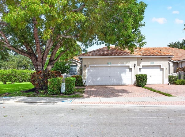 2501 E Aragon Blvd, Sunrise, FL 33313