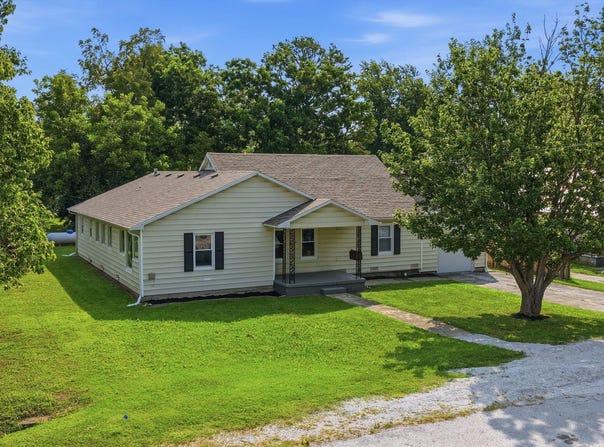 624 N Springfield Avenue, Bolivar, MO 65613