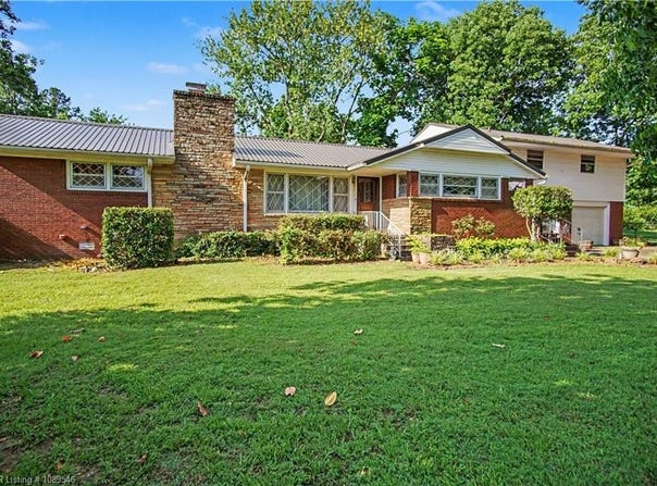 163 4th ST, Waldron, AR 72958