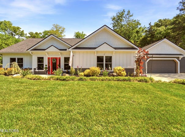 106 Chatuga Drive, Loudon, TN 37774