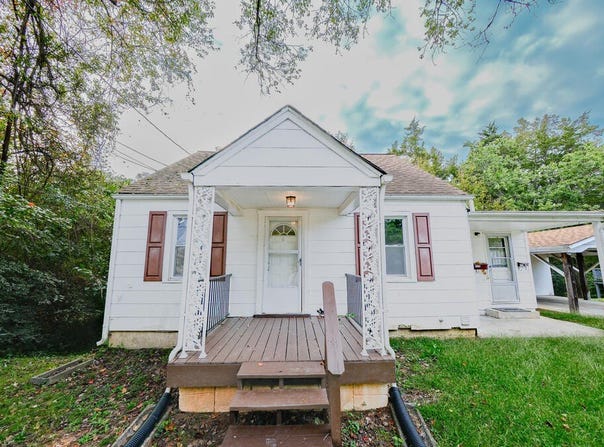 217 Woodrow Ave, Farmville, VA 23901