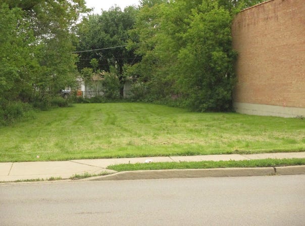 736 E St Charles Road, Lombard, IL 60148