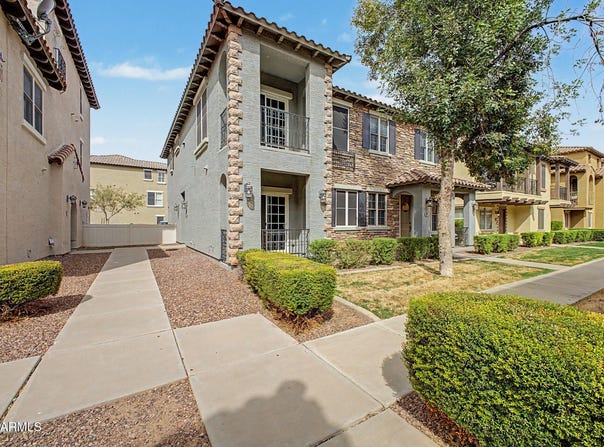 909 S Storment Lane, Gilbert, AZ 85296