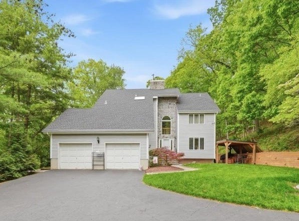 1079 Hoffman Rd, Bridgewater Twp., NJ 08807-2121