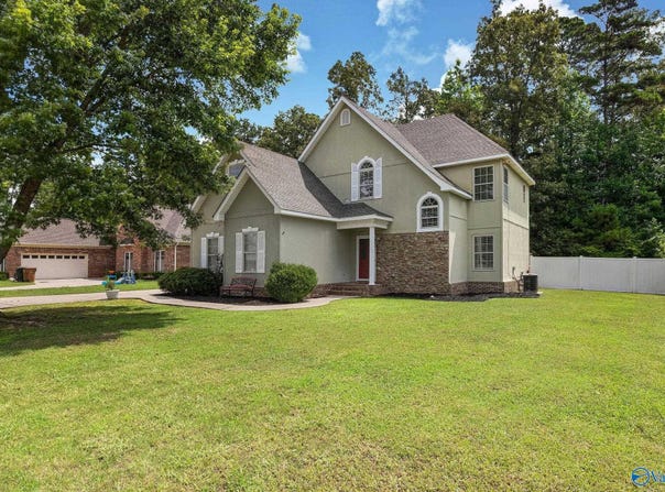 2902 Turtle Pond Lane, Hartselle, AL 35640