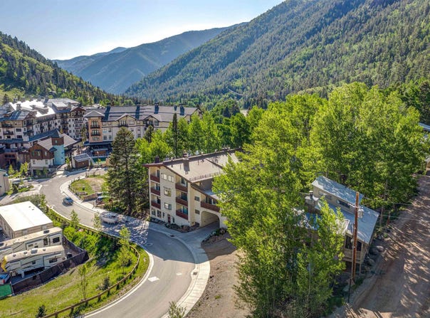 3 Ernie Blake Road, Taos Ski Valley, NM 87525