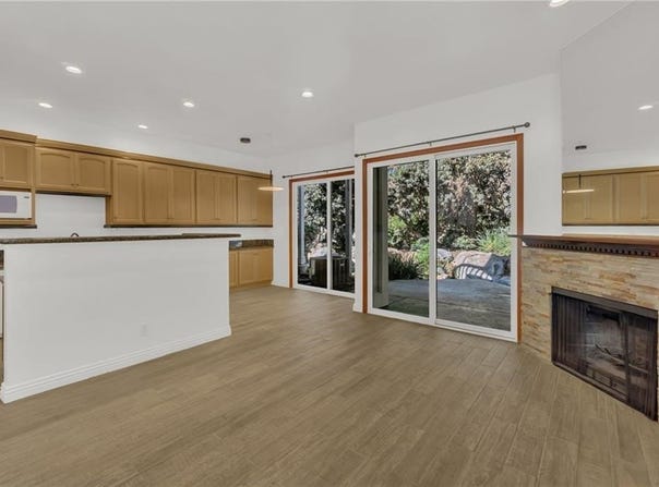 3021 Croyden, Costa Mesa, CA 92626