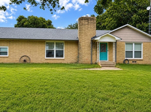 1444 County Road 218, Gainesville, TX 76240