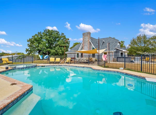 668 Cleve Cole Road, Denison, TX 75021