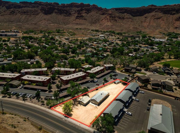 990 S MILLCREEK Dr, Moab, UT 84532