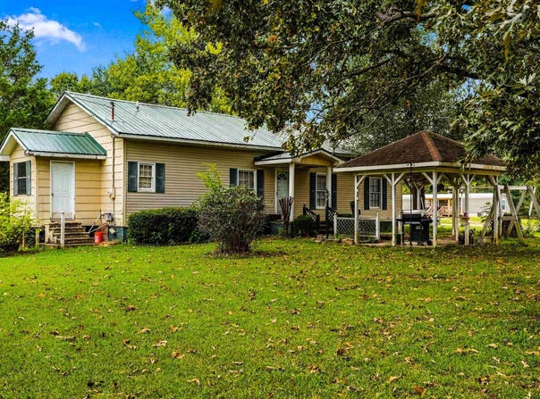3905 Co Rd 5, Florence, AL 35633