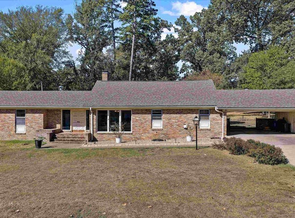 2801 Waubun, Marshall, TX 75672