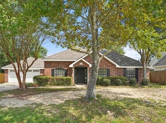 401 GREENCREST Drive, Covington, LA 70433