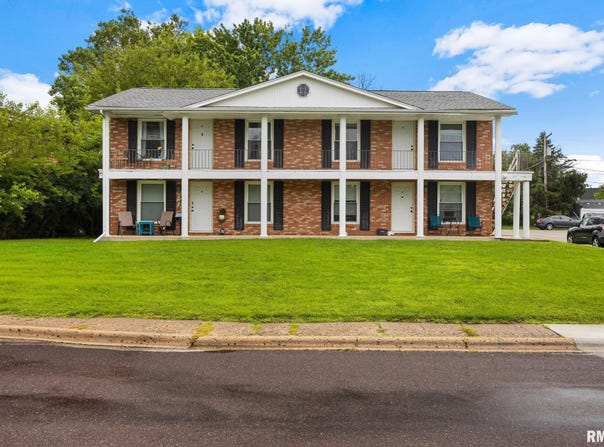 601 DEVONSHIRE Road, Washington, IL 61571
