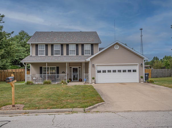 1353 Quail Haven Dr, Moberly, MO 65270