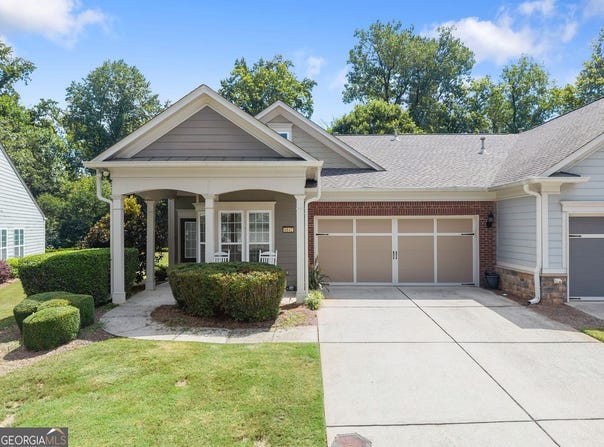 6142 Longleaf Drive, Hoschton, GA 30548