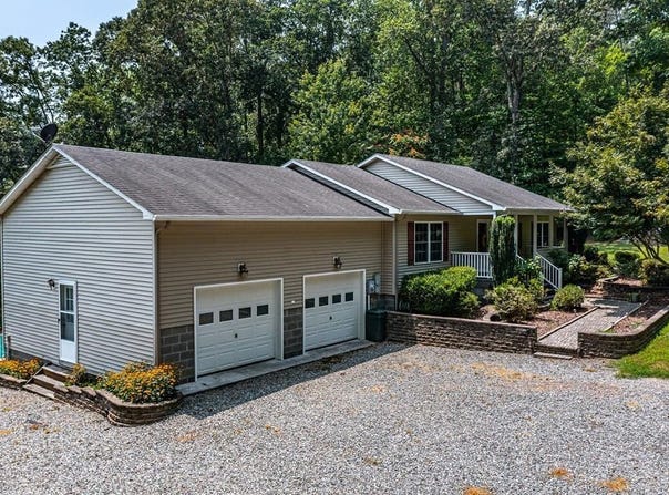 711 Lampkintown Road, HEATHSVILLE, VA 22432