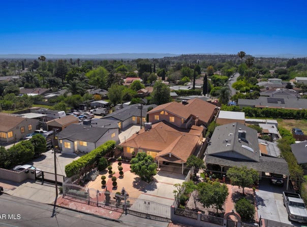 13007 Glenoaks Boulevard, Sylmar, CA 91342