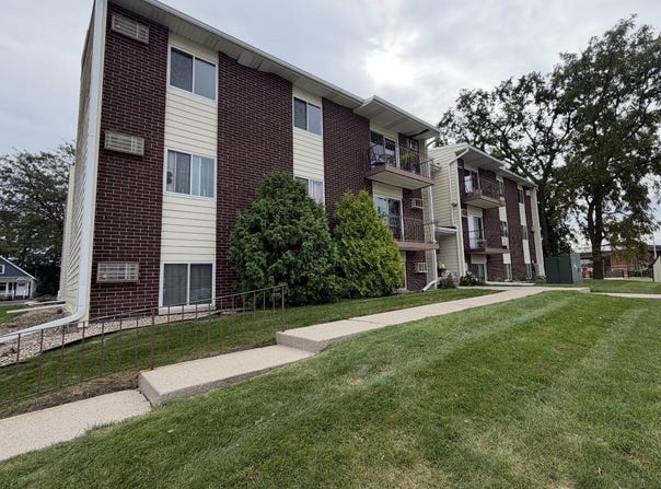 121 N West Street, Crown Point, IN 46307
