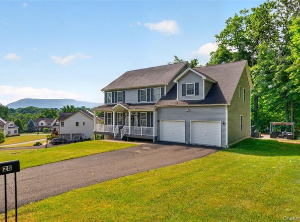 28 Ardmore Street, Cornwall, NY 12553