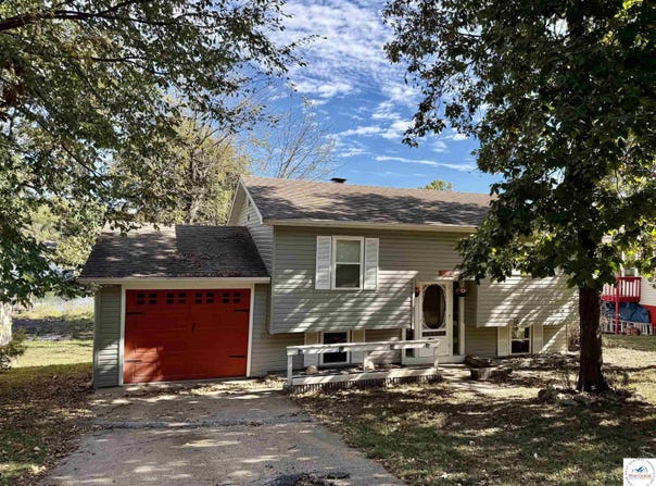32270 Branch Avenue, Warsaw, MO 65355