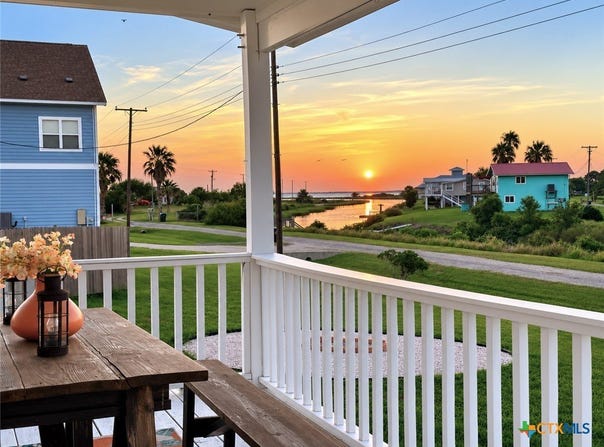 52 Anchor Lane, Seadrift, TX 77983