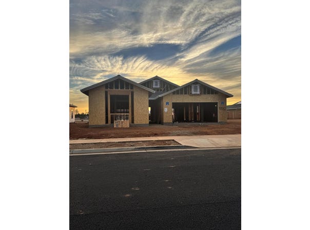 5518 Muir Peak Road, Redding, CA 96002