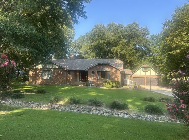 11287 Cypress Point Lane, Dexter, MO 63841