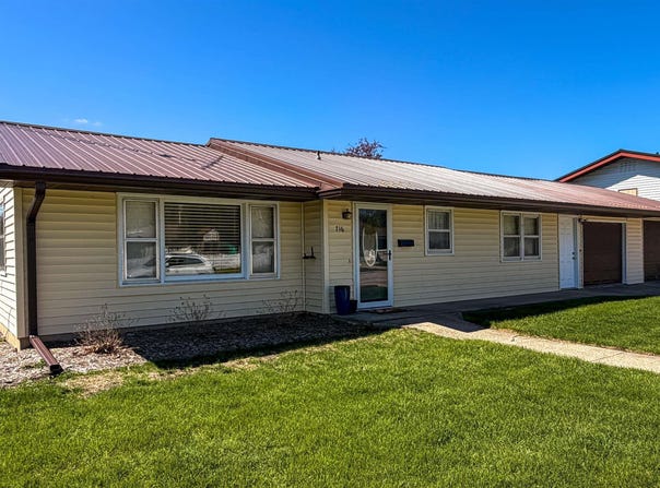716 5th Avenue, Ackley, IA 50601