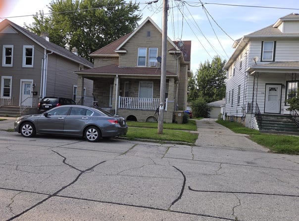 602 46th St, Kenosha, WI 53140