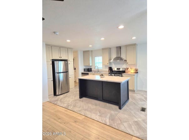 400 W Baseline Road, Tempe, AZ 85284