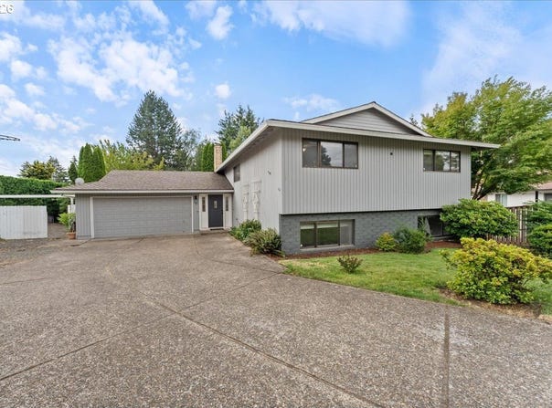 11870 SE AUSTRALIS Ct, HappyValley, OR 97086