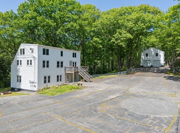 8-10 Bayview Lane, Kittery, ME 03904