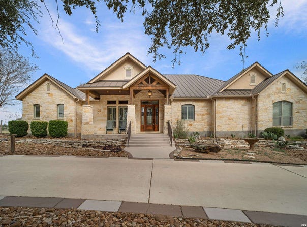 1174 sapling, New Braunfels, TX 78132